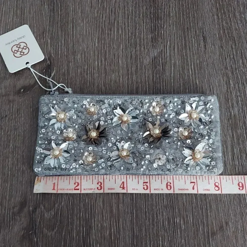 Daisy Fuentes Silver Color Beaded Sequin Jewelry Bag Cosmetic Pouch
